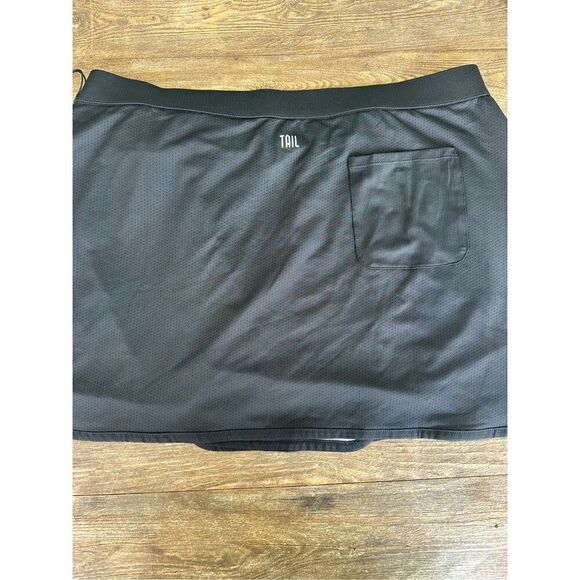 Tail Active Wear Wrap Reversible Skirt, NWT, size L - Picture 4 of 7